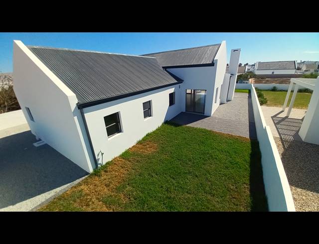 3 BEDROOM HOUSE FOR SALE IN BRITANNIA BEACH ESTATE